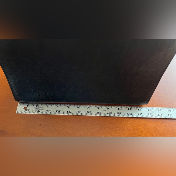 Italian Leather Purse inspired by Breakfast at Tiffany's with detachable strap. - Picture 4 of 8